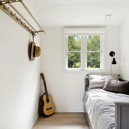The Small Oasis With Vibes In *